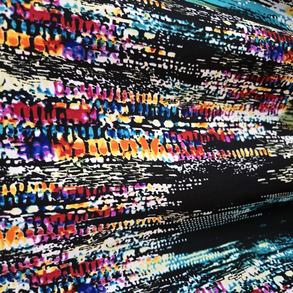 Colorful Print Top - Picture 2 of 6